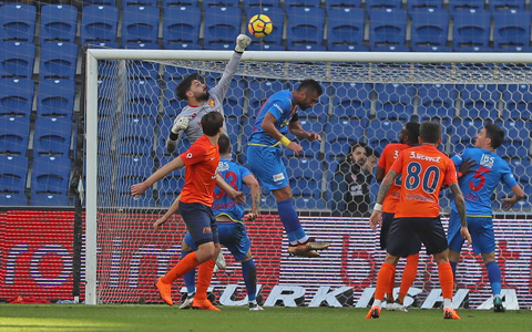 M. Başakşehir 2-0 Göztepe'miz