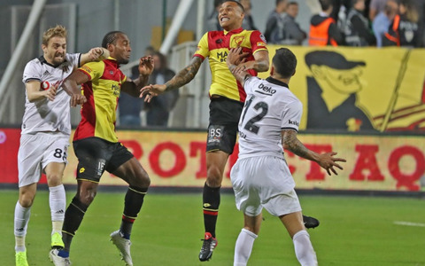 9. Hafta:Göztepe 2-0 Beşiktaş