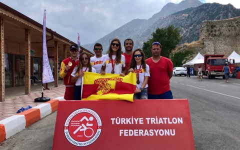 Eğirdir Triatlonundan Dört Madalya