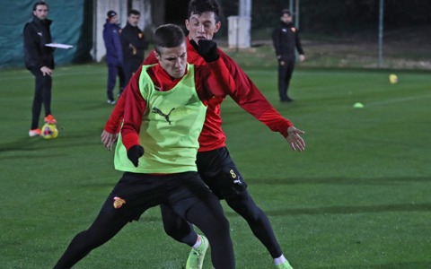 Metin Yıldırım Profesyonel Oldu