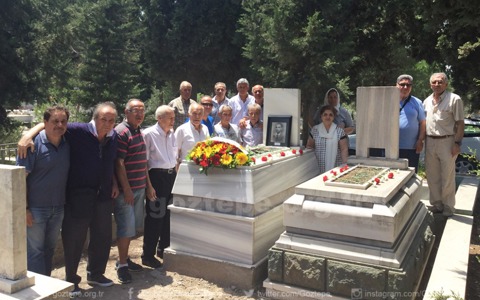 Adnan Süvari'yi Mezarı Başında Andık