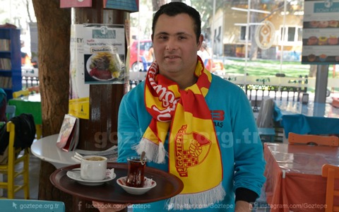 Öğle Yemeğinde +1 Down Kafe'deydik